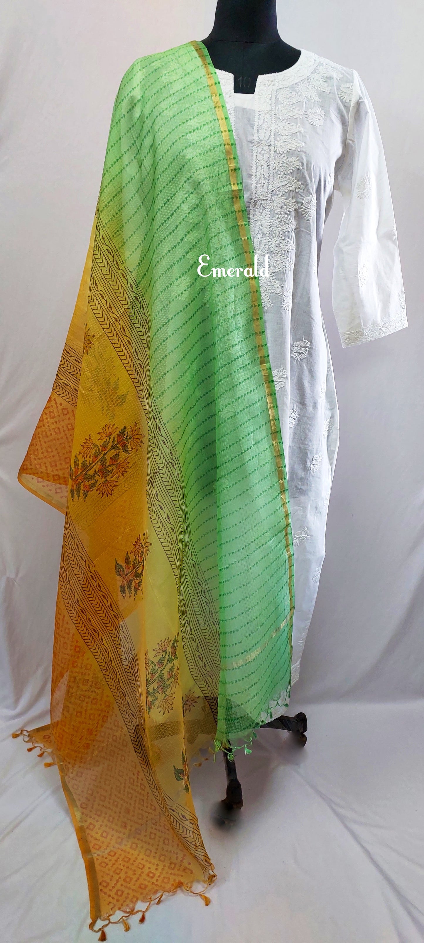 A beautiful, super light weight, hand printed kota silk Dupatta. Shaded orange and green with hand printed floral designs. Has a beautiful thin golden border, makes it a great accessory for occasion wear.
Dupatta length-2.5m
Dupatta width-35.5in
Wash care- Dry Clean only.