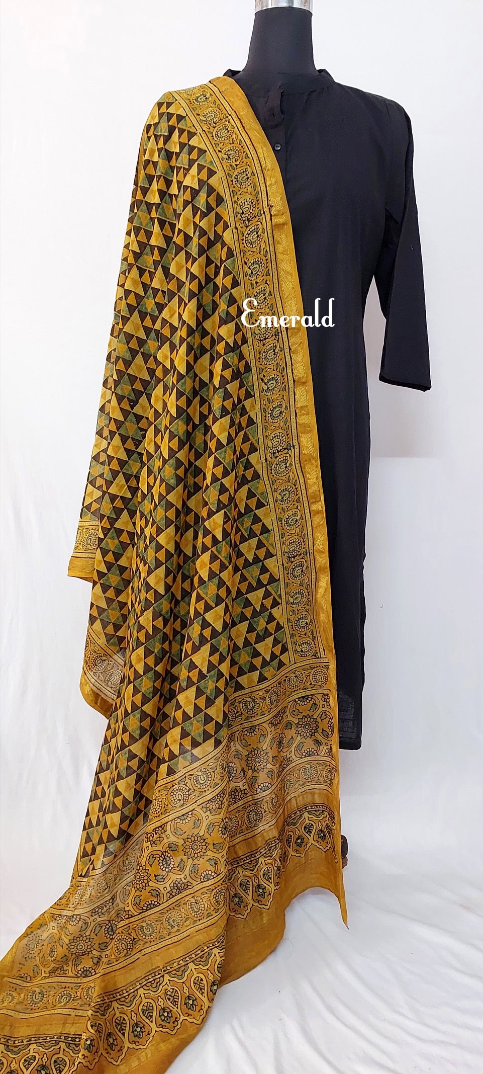 Maheshwari Ajrakh Dupatta