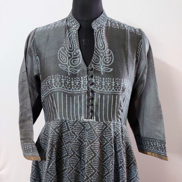 Chanderi Kurta Set - Image 3