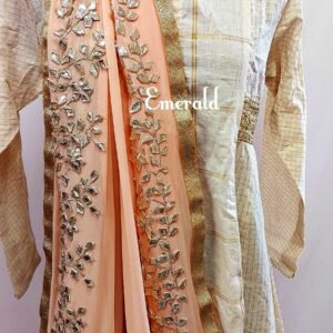 An elegant,embroidered peach Dupatta in georgette. Dupatta is bordered with a broad patch of silver gota patti work and butis in the middle area.Trimmed with an antique gold border. Perfect for any events in the wedding season!Dupatta measurements:Length-2.4mWidth-39inWash Care- Dry Clean Only.