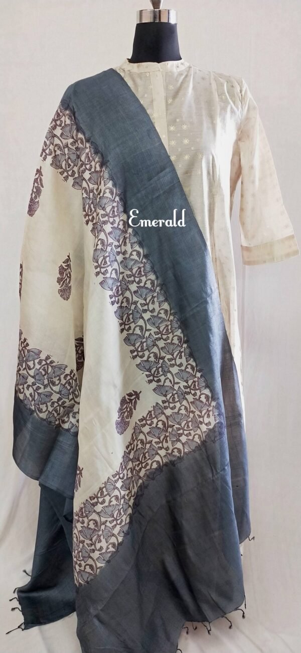 Tussar Silk Dupatta - Image 4