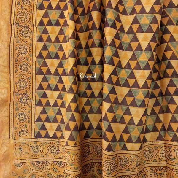 Maheshwari Ajrakh Dupatta - Image 6