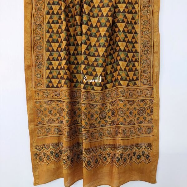 Maheshwari Ajrakh Dupatta - Image 5