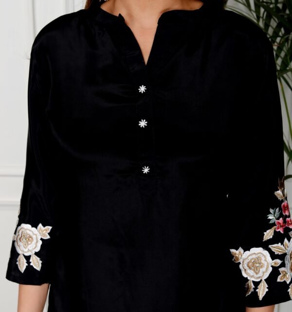 Black Crepe Kurta Set - Image 3